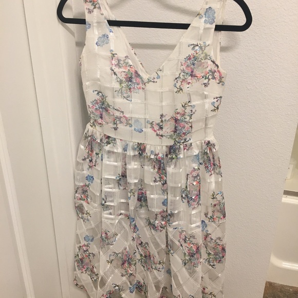 ✨ Moving sale 🚗- Anthropologie Maeve Peony Floral dress, Size 0 - Picture 4 of 10